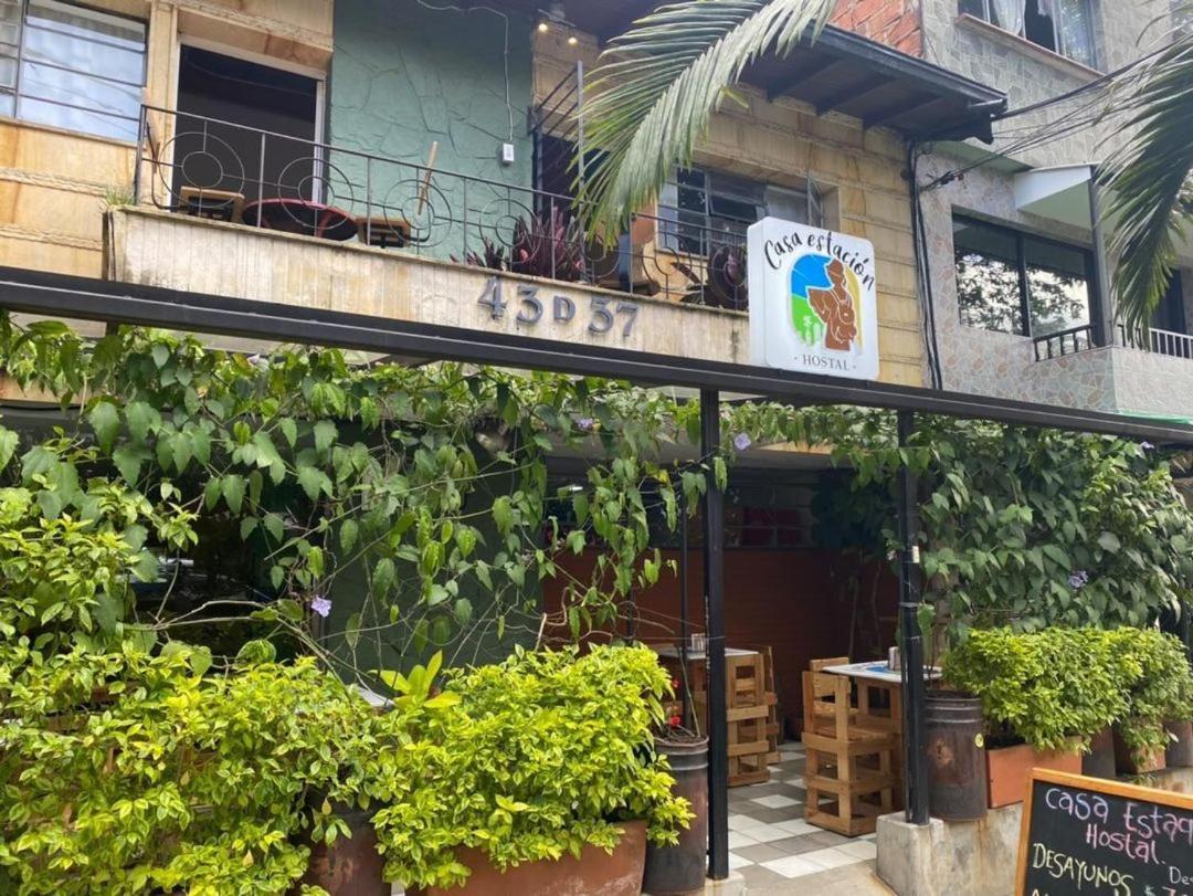 Casa Estación Hostal y Restaurante Medellín Exterior foto